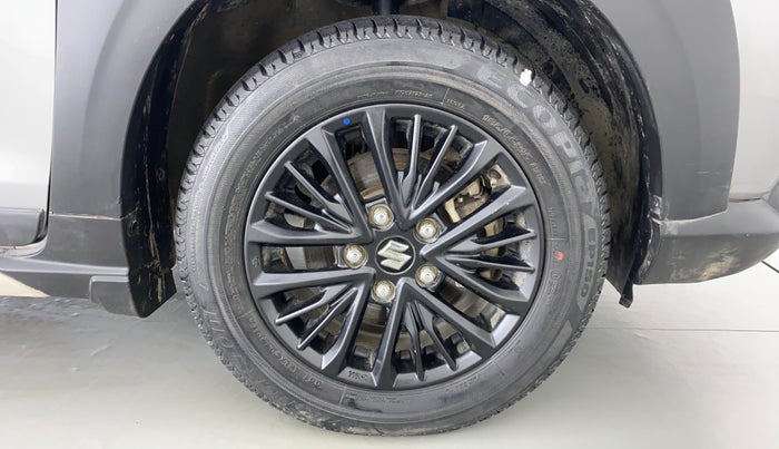 2019 Maruti XL6 ALPHA SHVS  MT, Petrol, Manual, 31,724 km, Right Front Wheel