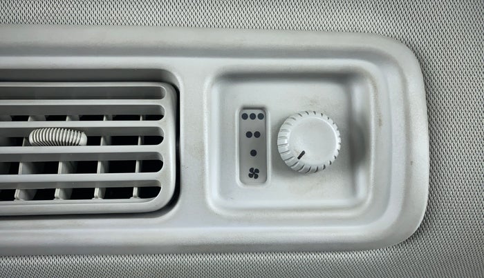 2019 Maruti XL6 ALPHA SHVS  MT, Petrol, Manual, 31,724 km, Rear AC Temperature Control
