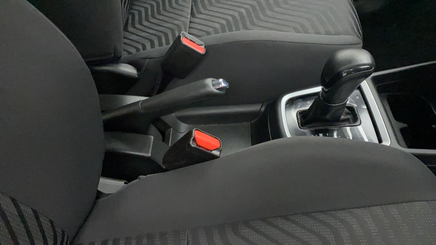 2021 Maruti Swift VXI AMT, Petrol, Automatic, 19,874 km, Gear Lever
