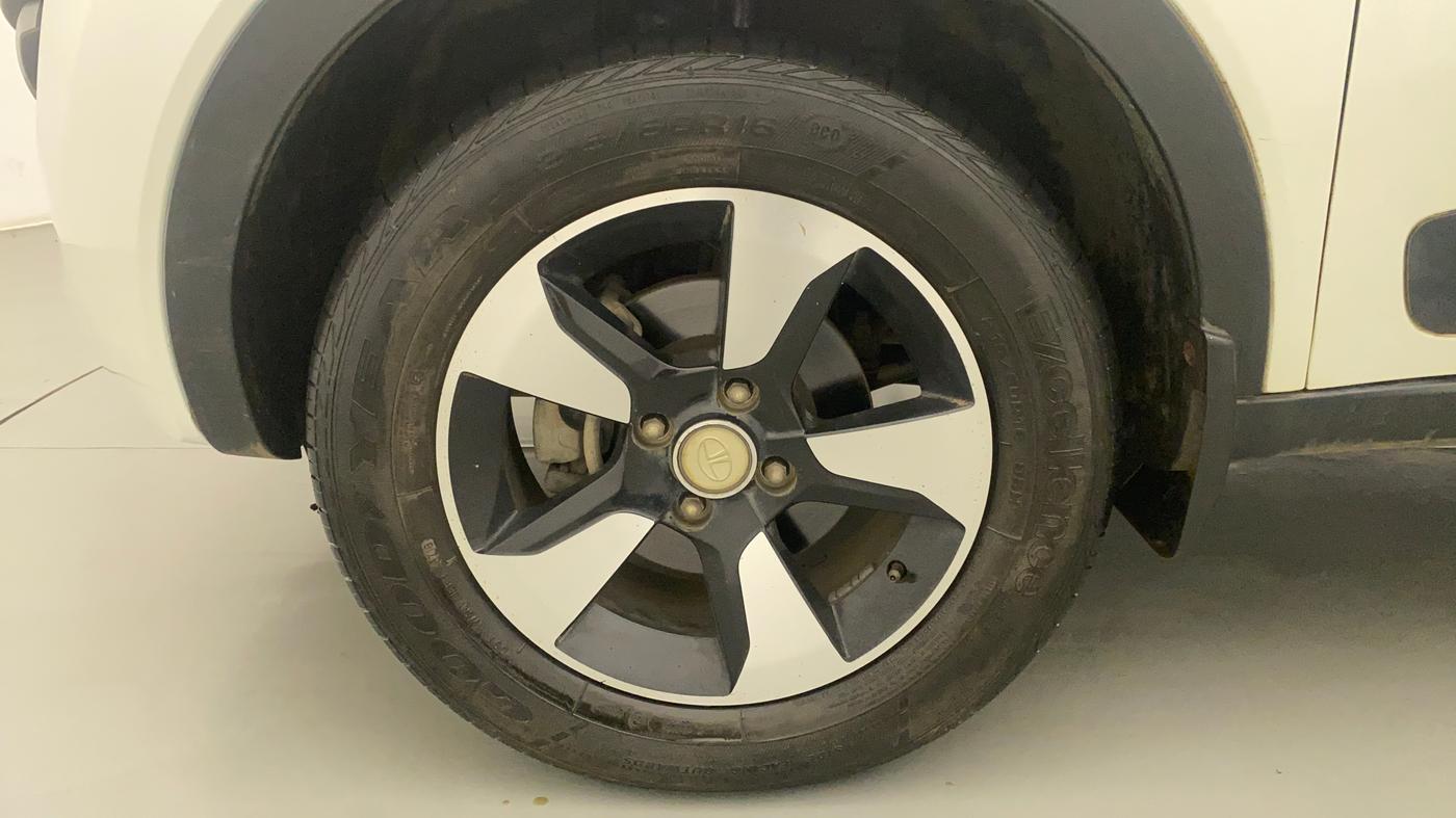 2018 Tata NEXON XZA PLUS PETROL, Petrol, Automatic, 26,249 km, Left Front Wheel