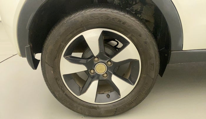 2018 Tata NEXON XZA PLUS PETROL, Petrol, Automatic, 26,249 km, Right Rear Wheel