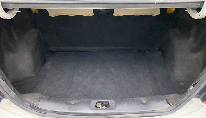2015 Maruti Swift Dzire VXI, Petrol, Manual, 37,851 km, Boot Inside