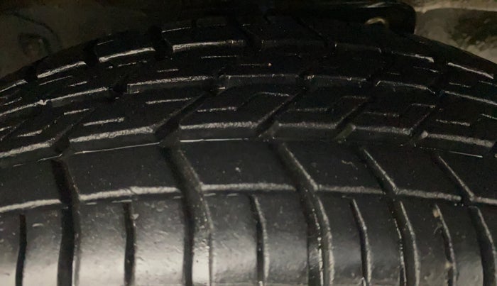 2021 Maruti Eeco 7 STR, Petrol, Manual, 6,161 km, Right Front Tyre Tread