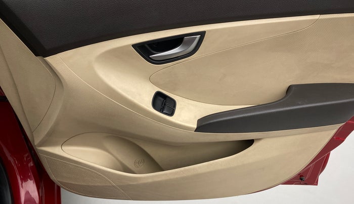 2016 Hyundai Eon SPORTZ, Petrol, Manual, 33,476 km, Driver Side Door Panels Control