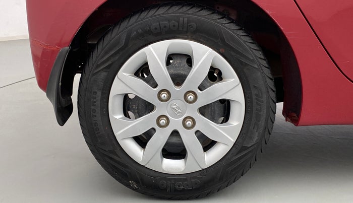 2016 Hyundai Eon SPORTZ, Petrol, Manual, 33,476 km, Right Rear Wheel