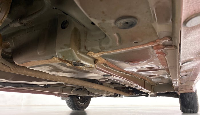 2016 Hyundai Eon SPORTZ, Petrol, Manual, 33,476 km, Right Side Underbody