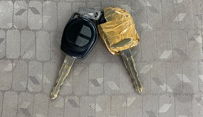 2016 Maruti Wagon R 1.0 VXI, CNG, Manual, 1,09,870 km, Key Close Up