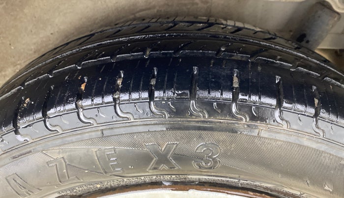 2016 Maruti Wagon R 1.0 VXI, CNG, Manual, 1,09,870 km, Left Rear Tyre Tread