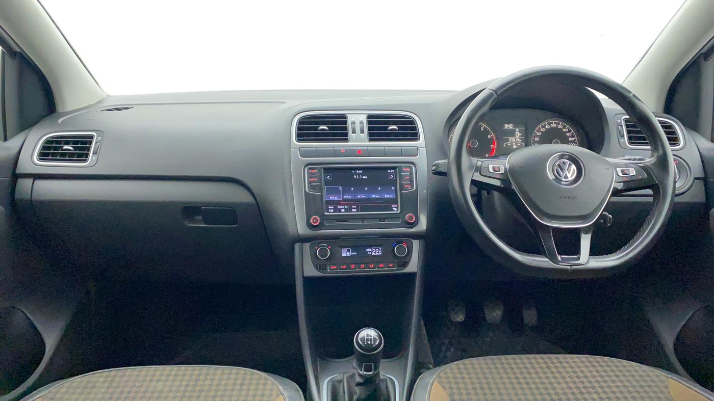 2018 Volkswagen Polo HIGHLINE PLUS 1.0 16 ALLOY, Petrol, Manual, 37,019 km, Dashboard