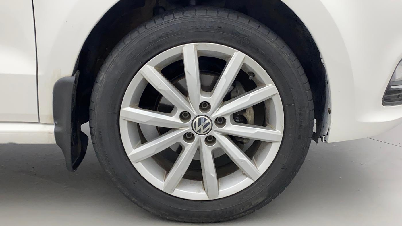 2018 Volkswagen Polo HIGHLINE PLUS 1.0 16 ALLOY, Petrol, Manual, 37,019 km, Right Front Wheel