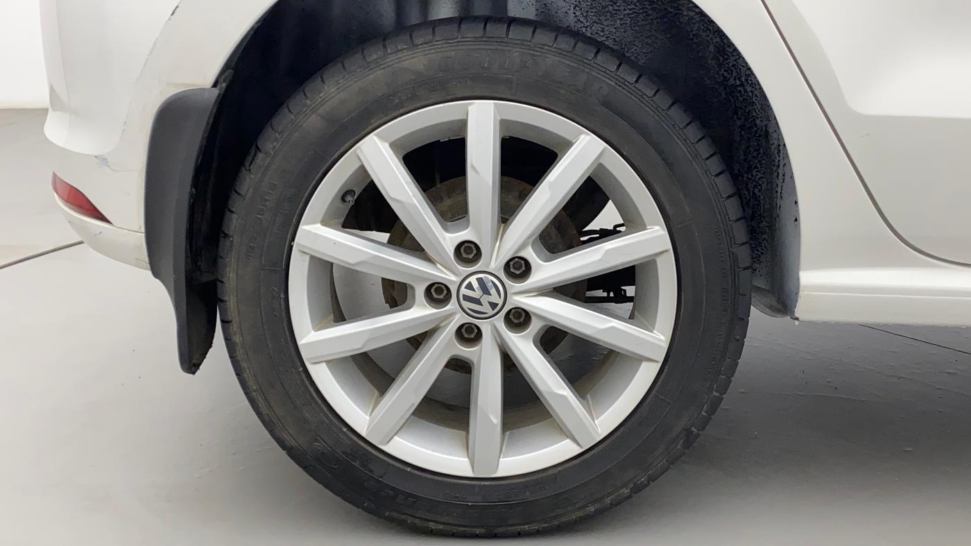2018 Volkswagen Polo HIGHLINE PLUS 1.0 16 ALLOY, Petrol, Manual, 37,019 km, Right Rear Wheel