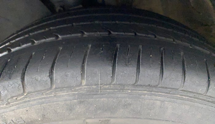 2018 Volkswagen Polo HIGHLINE PLUS 1.0 16 ALLOY, Petrol, Manual, 37,019 km, Left Front Tyre Tread