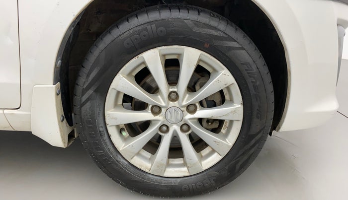 2013 Maruti Ertiga ZDI, Diesel, Manual, 42,942 km, Right Front Wheel
