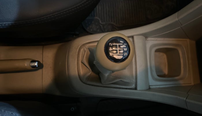 2014 Maruti Ertiga VXI, Petrol, Manual, 66,266 km, Gear Lever