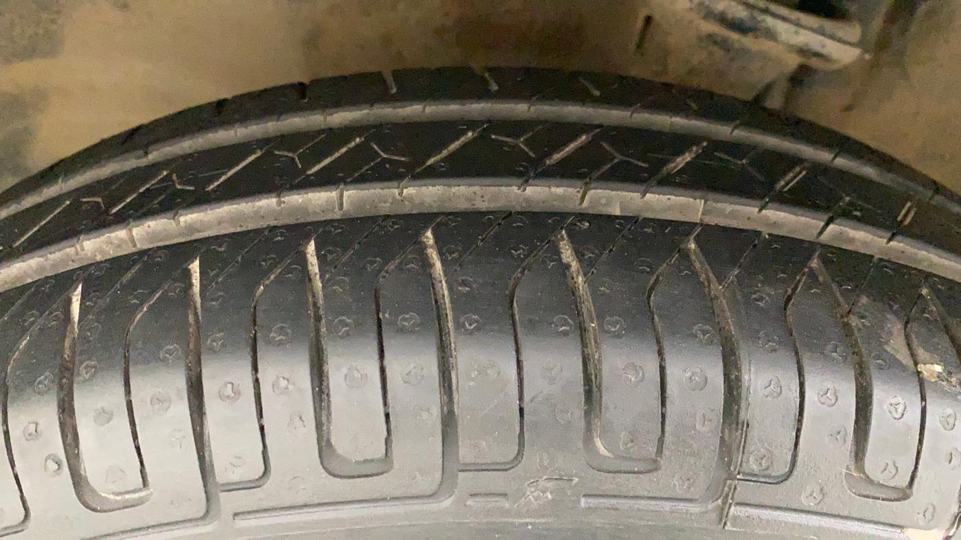 2011 Maruti Zen Estilo LXI, Petrol, Manual, 59,554 km, Left Front Tyre Tread
