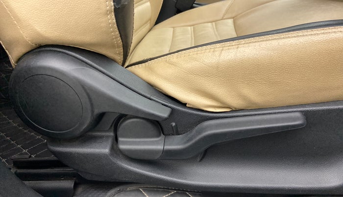 2021 Honda City V CVT, Petrol, Automatic, 64,941 km, Driver Side Adjustment Panel