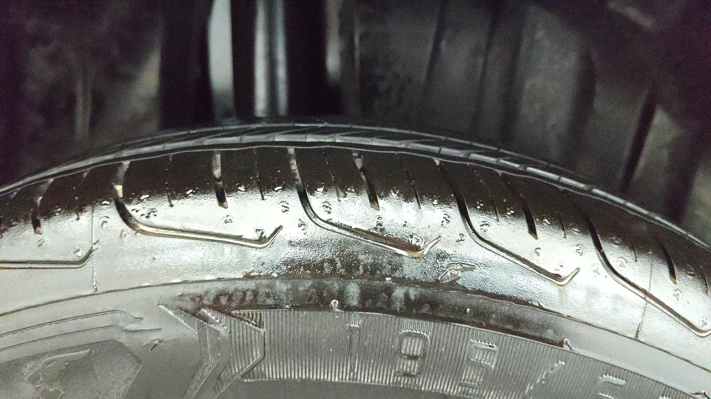 2024 Maruti FRONX DELTA PLUS 1.2MT, Petrol, Manual, 6,452 km, Right Rear Tyre Tread