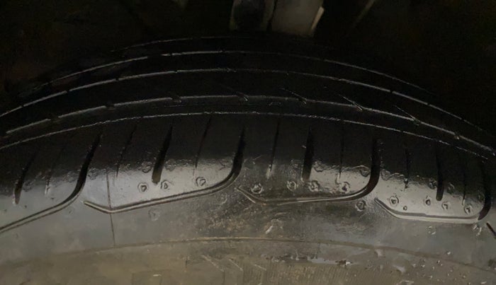 2016 Maruti Baleno ZETA PETROL 1.2, Petrol, Manual, 71,823 km, Left Front Tyre Tread