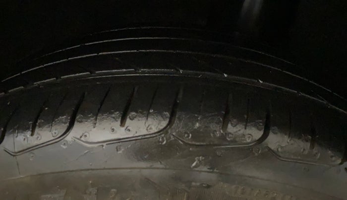 2016 Maruti Baleno ZETA PETROL 1.2, Petrol, Manual, 71,823 km, Left Rear Tyre Tread