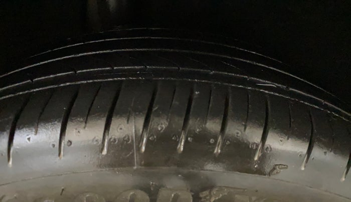 2016 Maruti Baleno ZETA PETROL 1.2, Petrol, Manual, 71,823 km, Right Rear Tyre Tread