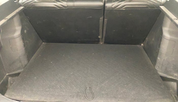 2019 Maruti Vitara Brezza ZDI, Diesel, Manual, 96,750 km, Boot Inside