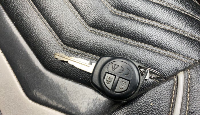 2019 Maruti Vitara Brezza ZDI, Diesel, Manual, 96,750 km, Key Close Up