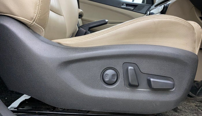 2017 Hyundai Tucson 2WD AT GL PETROL , Petrol, Automatic, 57,508 km, Driver Side Adjustment Panel