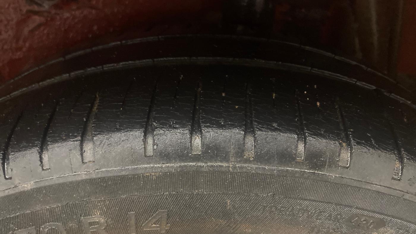 2014 Maruti Celerio VXI AMT, Petrol, Automatic, 1,48,663 km, Left Rear Tyre Tread