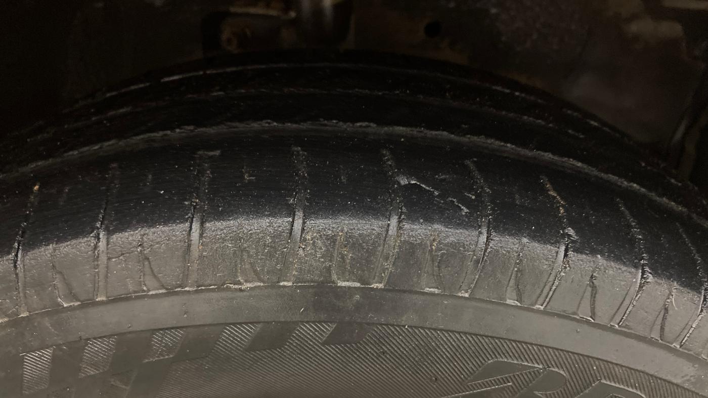 2014 Maruti Celerio VXI AMT, Petrol, Automatic, 1,48,663 km, Right Front Tyre Tread