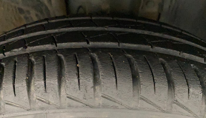 2020 Renault Kwid CLIMBER 1.0 (O), Petrol, Manual, 23,924 km, Right Front Tyre Tread