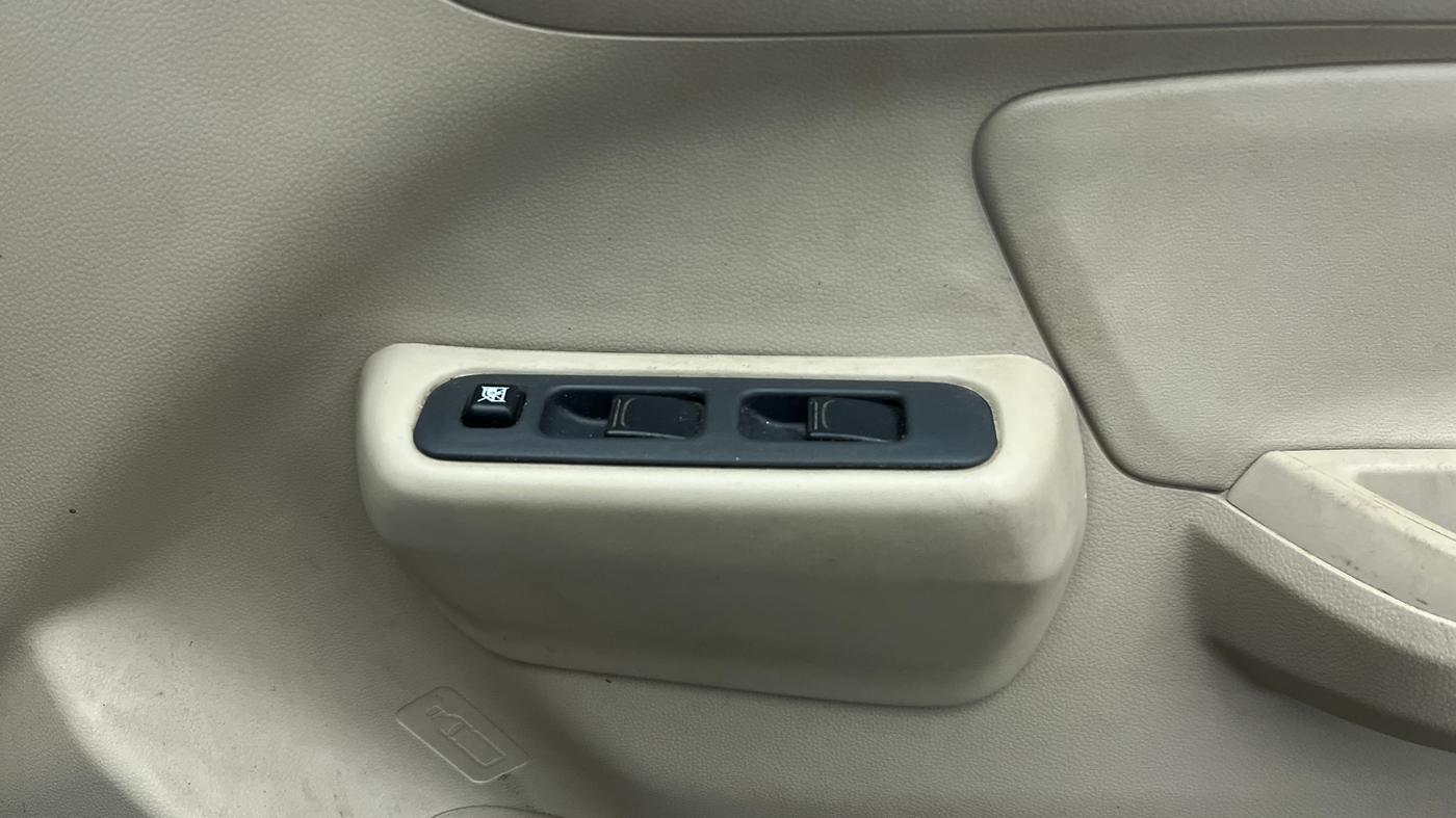 2019 Maruti Dzire LXI, Petrol, Manual, 48,738 km, Driver Side Door Panels Control