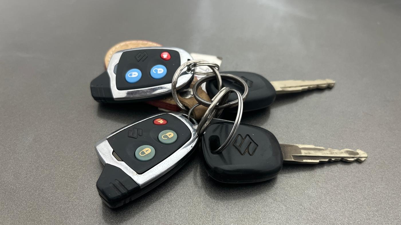2019 Maruti Dzire LXI, Petrol, Manual, 48,738 km, Key Close Up