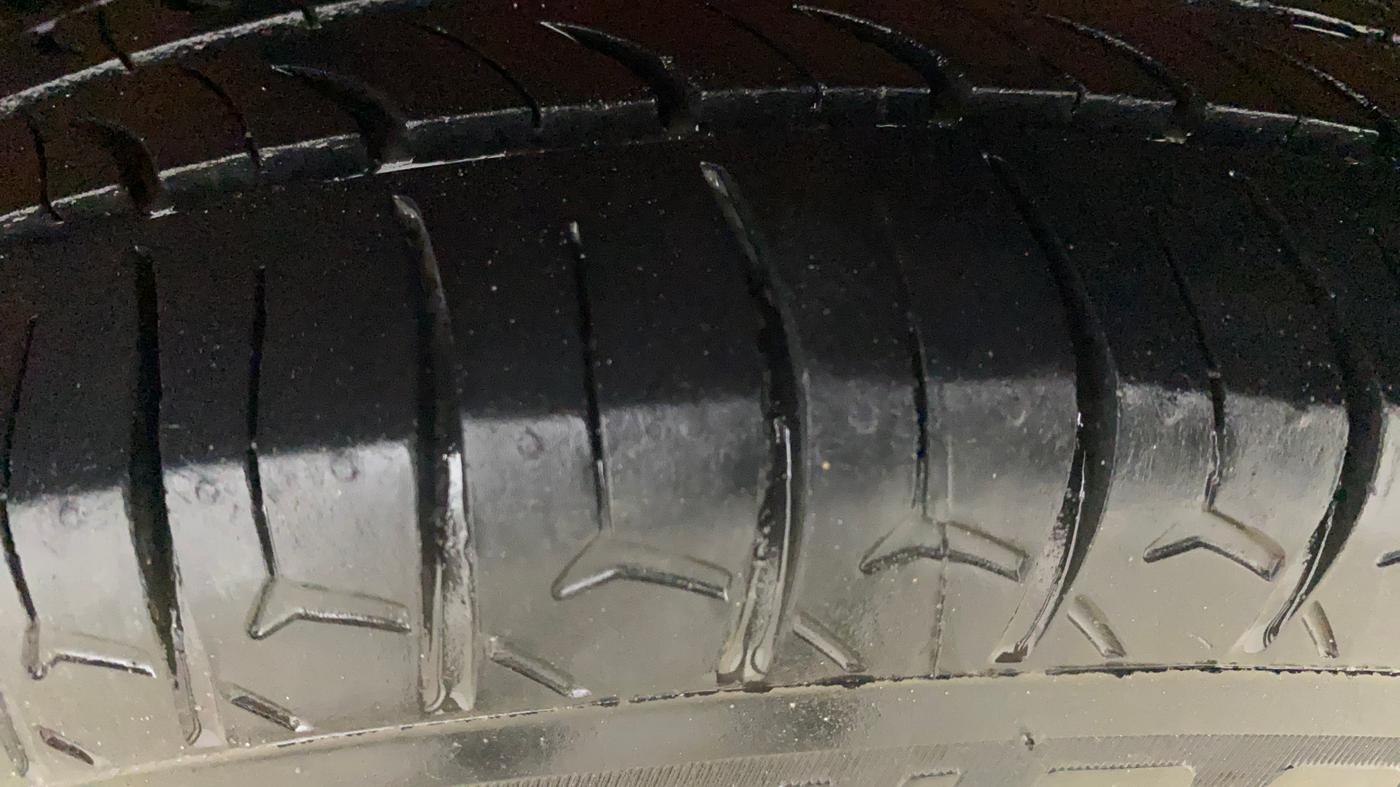 2021 Maruti Alto LXI CNG, CNG, Manual, 1,01,019 km, Left Rear Tyre Tread