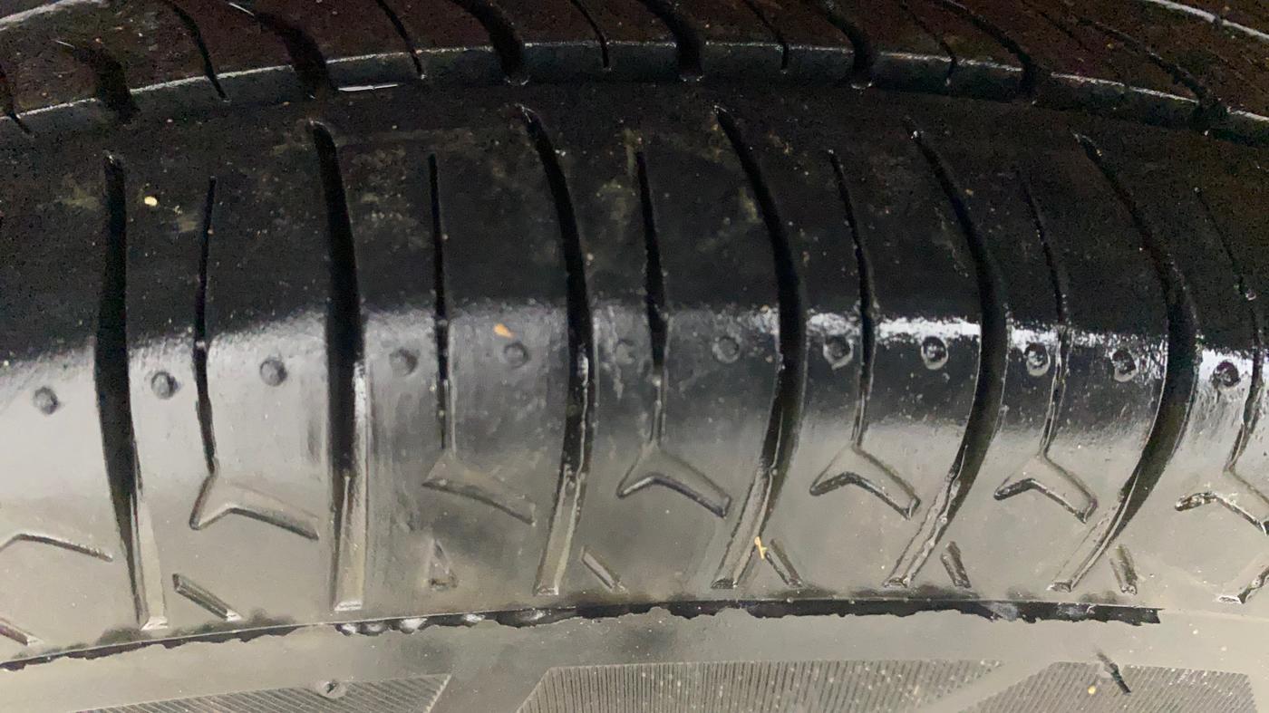 2021 Maruti Alto LXI CNG, CNG, Manual, 1,01,019 km, Right Rear Tyre Tread