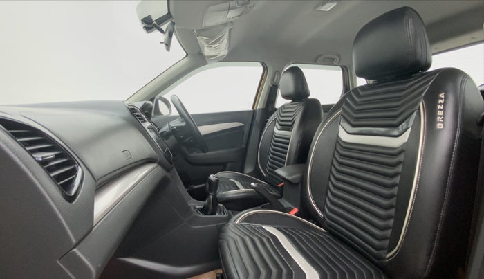 2018 Maruti Vitara Brezza ZDI PLUS DUAL TONE, Diesel, Manual, 21,636 km, Right Side Front Door Cabin