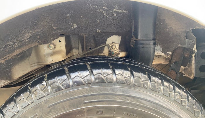 2014 Hyundai Eon ERA +, Petrol, Manual, 69,866 km, Left Rear Tyre Tread