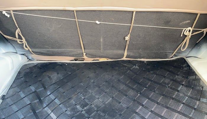 2014 Hyundai Eon ERA +, Petrol, Manual, 69,866 km, Boot Inside