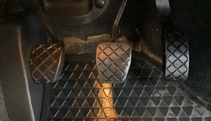 2018 Volkswagen Polo HIGHLINE PLUS 1.0 16 ALLOY, Petrol, Manual, 39,639 km, Pedals