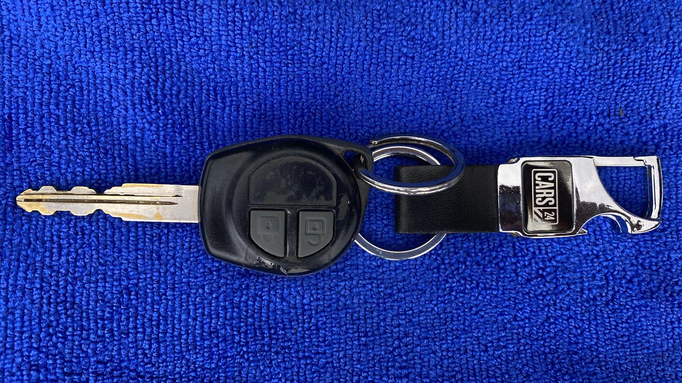 2014 Maruti Wagon R 1.0 VXI, CNG, Manual, 93,916 km, Key Close Up