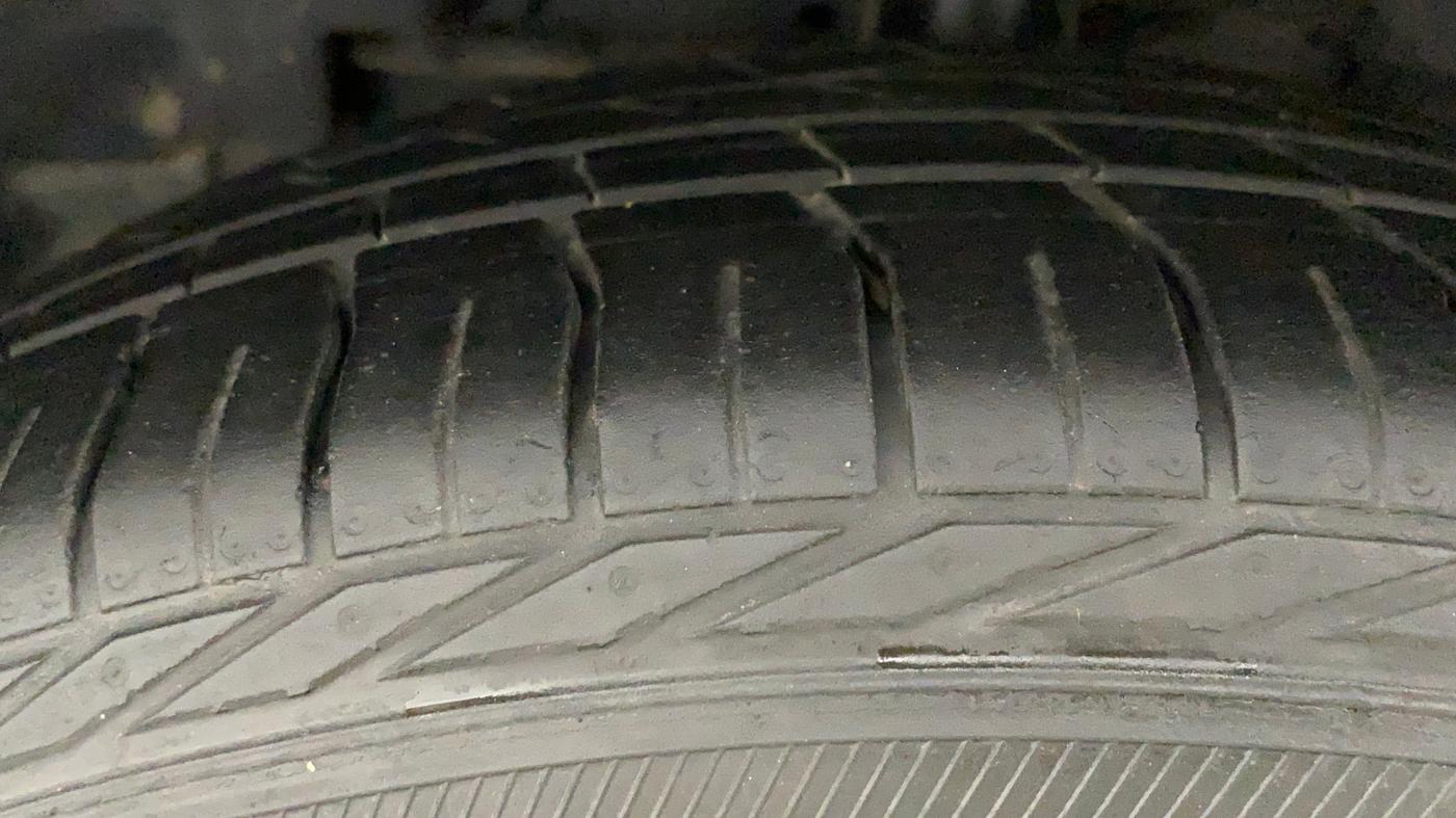 2022 Tata NEXON XZ PLUS PETROL SUNROOF, Petrol, Manual, 21,527 km, Left Front Tyre Tread