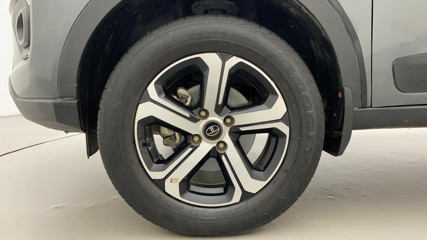 2022 Tata NEXON XZ PLUS PETROL SUNROOF, Petrol, Manual, 21,527 km, Left Front Wheel