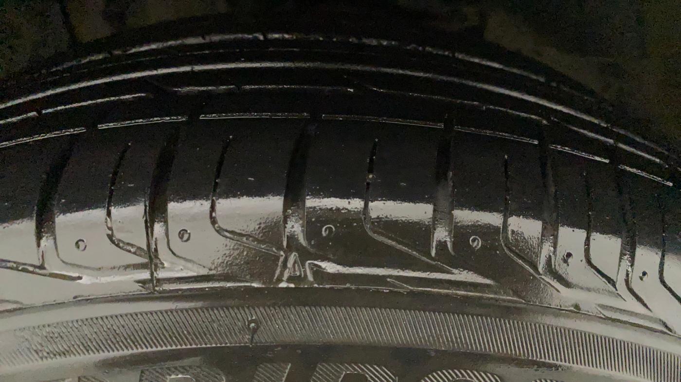 2019 Tata NEXON XZA PLUS DIESEL, Diesel, Automatic, 99,105 km, Right Front Tyre Tread
