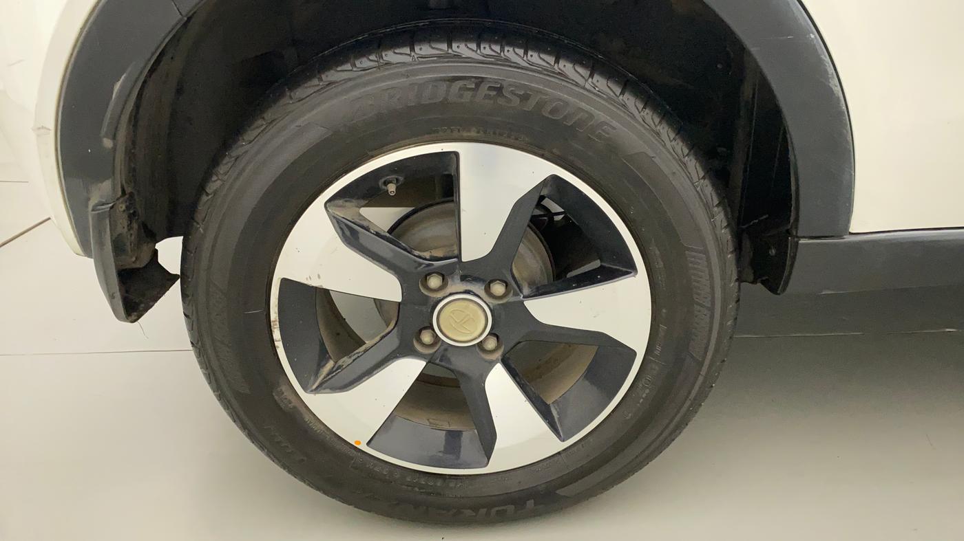 2019 Tata NEXON XZA PLUS DIESEL, Diesel, Automatic, 99,105 km, Right Rear Wheel