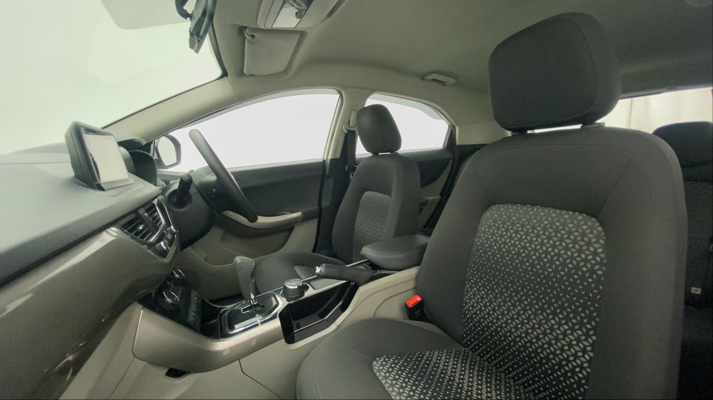 2019 Tata NEXON XZA PLUS DIESEL, Diesel, Automatic, 99,105 km, Right Side Front Door Cabin