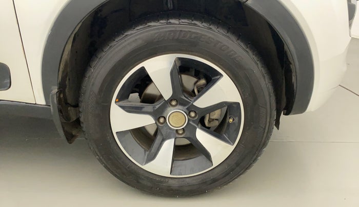 2019 Tata NEXON XZA PLUS DIESEL, Diesel, Automatic, 99,105 km, Right Front Wheel