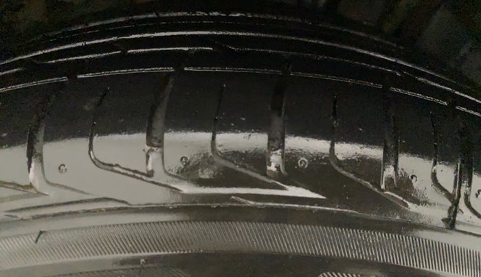 2019 Tata NEXON XZA PLUS DIESEL, Diesel, Automatic, 99,105 km, Right Rear Tyre Tread