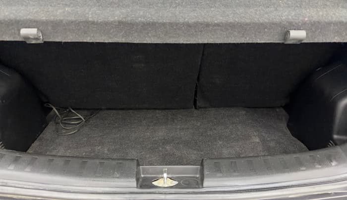 2015 Maruti Swift ZXI, Petrol, Manual, 88,899 km, Boot Inside