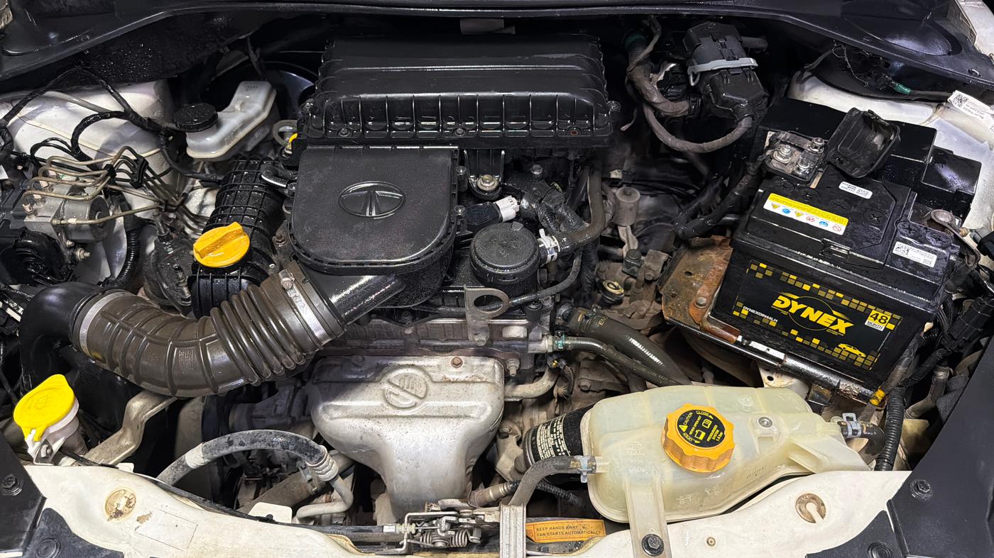 2018 Tata Tiago XZ PLUS PETROL, Petrol, Manual, 48,065 km, Engine View