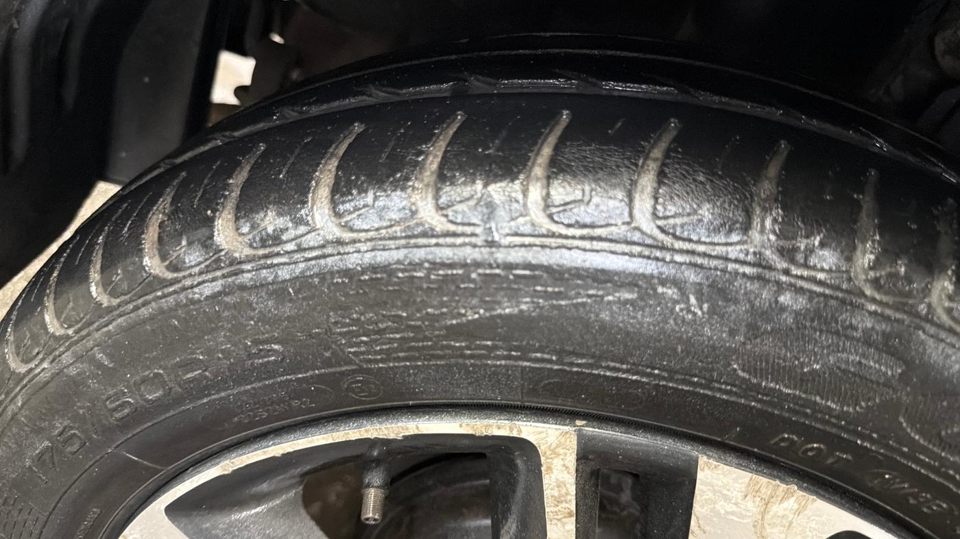 2018 Tata Tiago XZ PLUS PETROL, Petrol, Manual, 48,065 km, Right Rear Tyre Tread