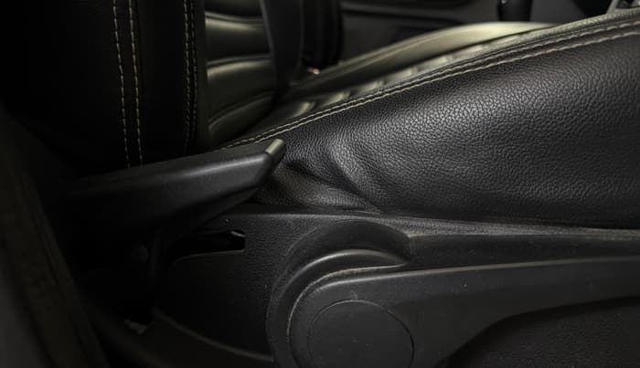 2018 Tata Tiago XZ PLUS PETROL, Petrol, Manual, 48,065 km, Driver Side Adjustment Panel
